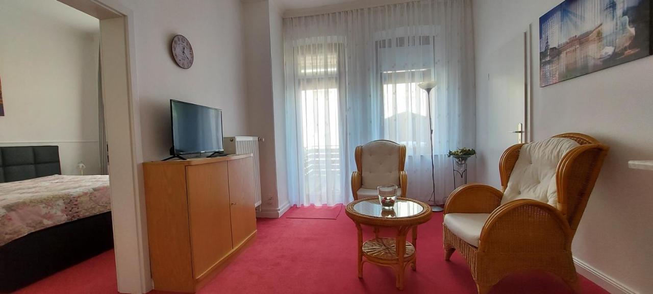 Ferienwohnungen Parkschloesschen Bad Pyrmont Luaran gambar